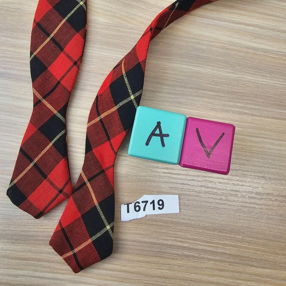 VINTAGE 50s Lumberjack Wool Self Bow Tie Mens Red Black Plaid Tartan Holiday Ivy